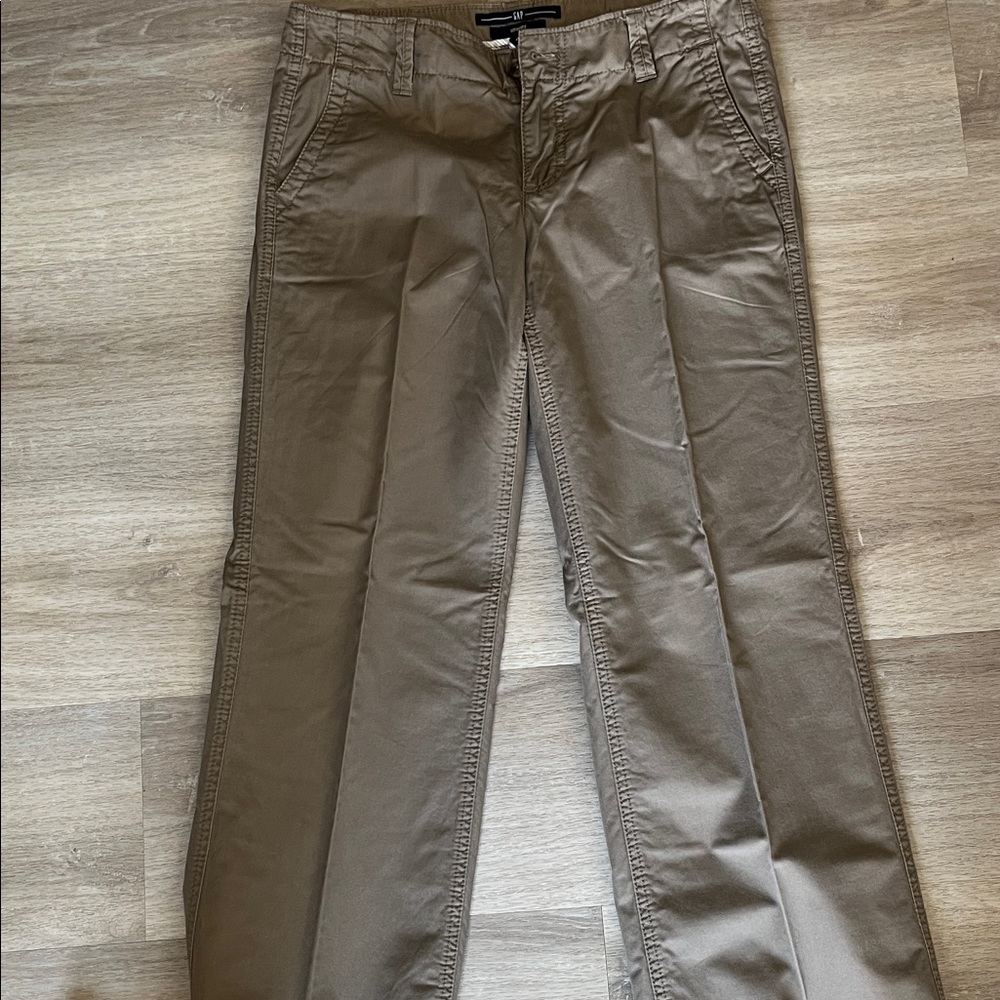 Women’s khaki Midrise slacks. Straight leg 30”  inseam. Nonsmoking home